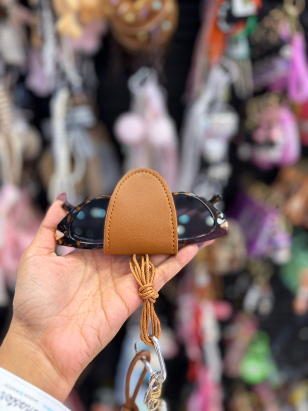 چارم بگ،آویز کیف مدل جا عینکی