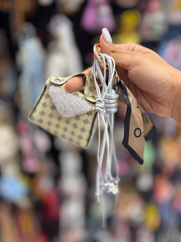 چارم بگ،آویز کیف مدل کیف نگین دار